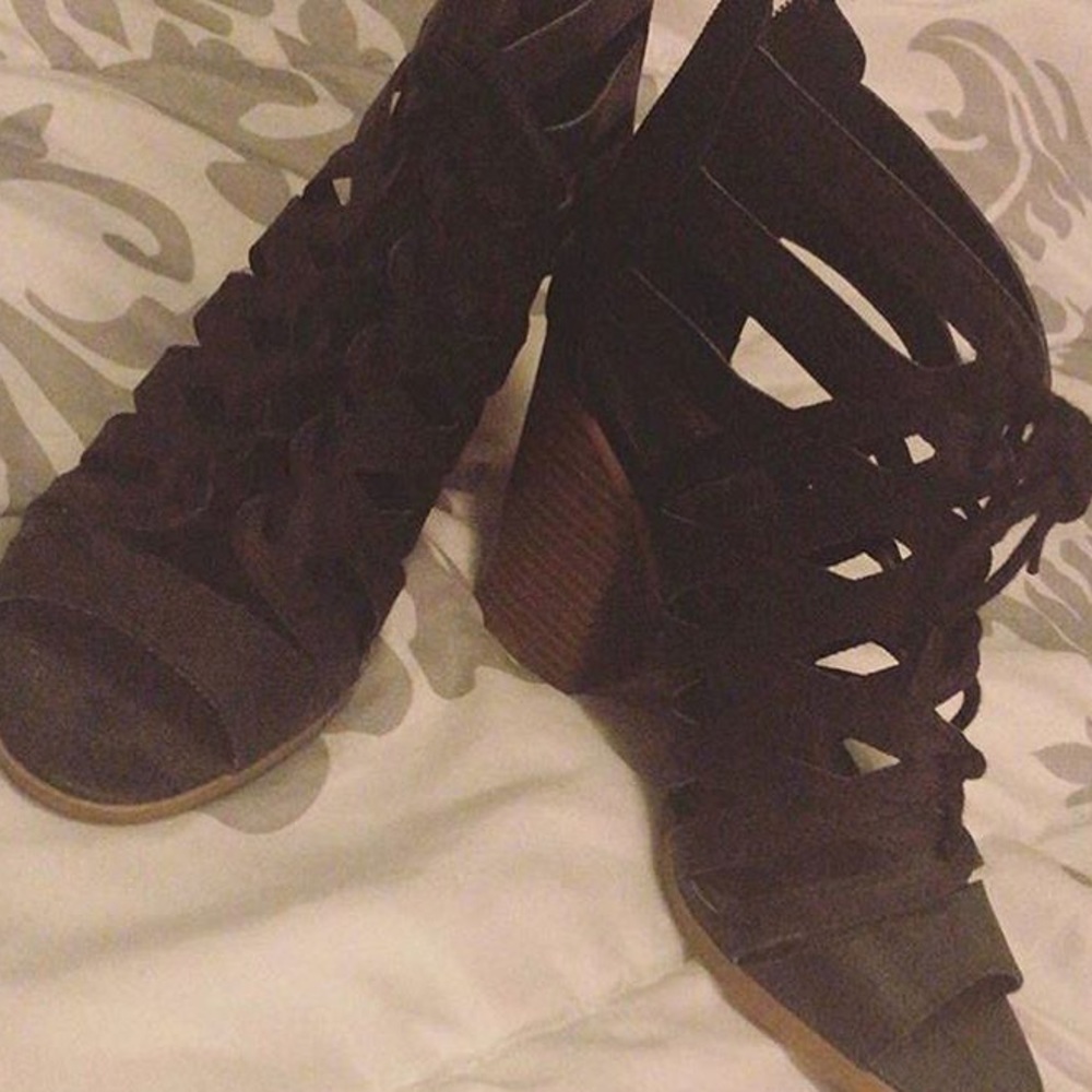 Heeled sandal